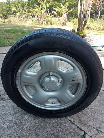 Roda e pneu 