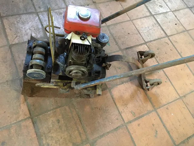 Placa vibratória de pisos a gasolina 