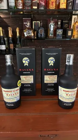 Cachaça Havana 75 anos série limitada 