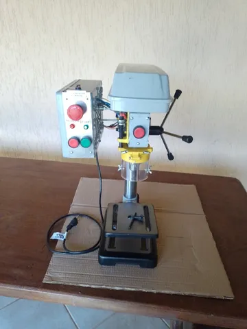 Rosqueadeira e furadeira, motor de 1/2 cv, 220v monofásica