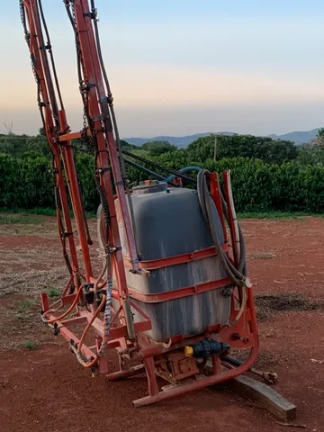 Pulverizador 600 lt