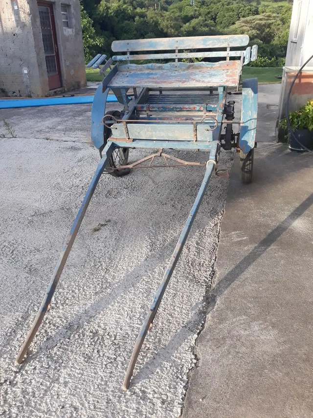 Vende-se charrete 