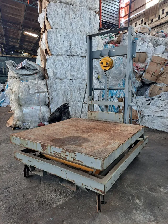 Mesa hidráulica elevatória móvel 800kg