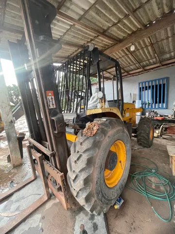 Empilhadeira JCB 940 2008 único dono 