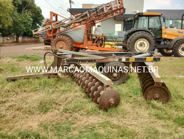 Grade niveladora Baldan Ano 2020 com 40 disco de 22`` Excelente estado