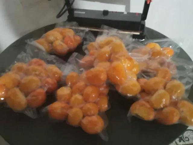Pequi embalado a vácuo, carnudos.