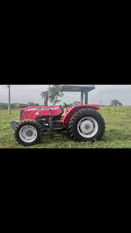 Vende-se trator 