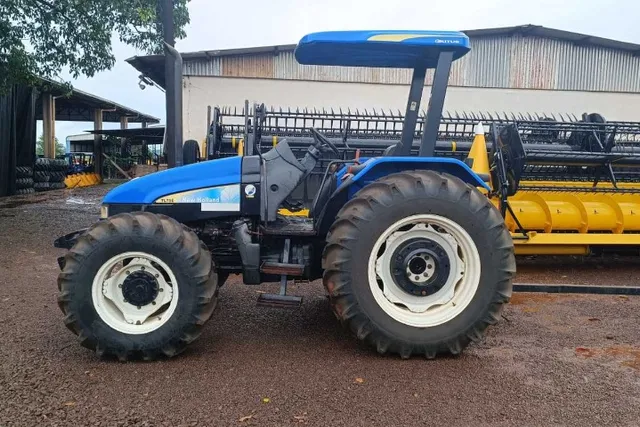 Trator New Holland TL75