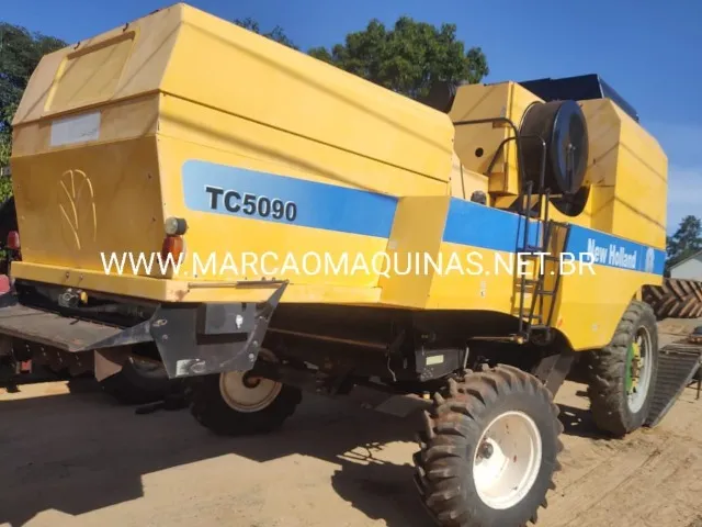 TC 5090 Ano 2012 com 3.600 Hrs motor e 2.600 Hrs trilha, Peneira nivelante, 25 Pés