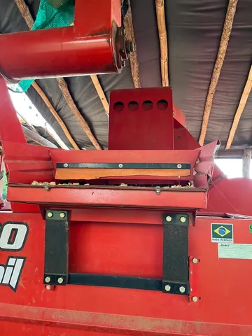 Colheitadeira de milho 2*dono zerada