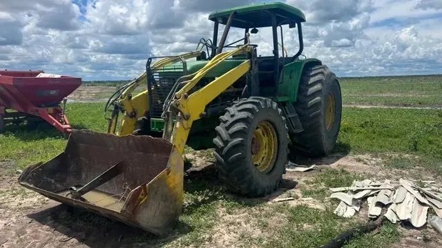 Trator Jonh Deere 6600