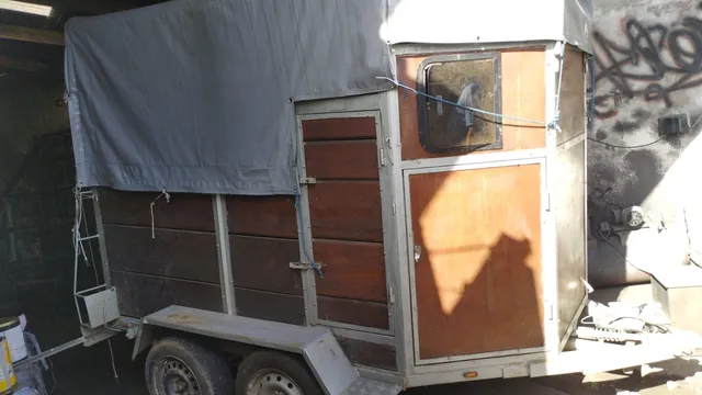 Reboque 2 Cavalos