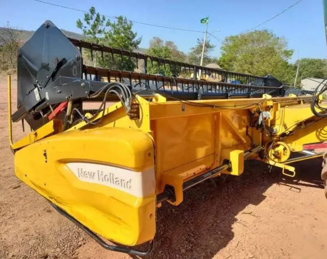 Colheitadeira New Holland TC 5090 2009