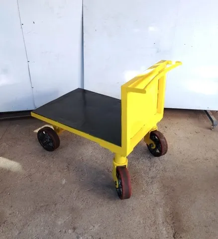 Carro Plataforma com Plataforma em Aço 2000kg