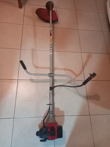 Roçadeira a gasolina Toyama