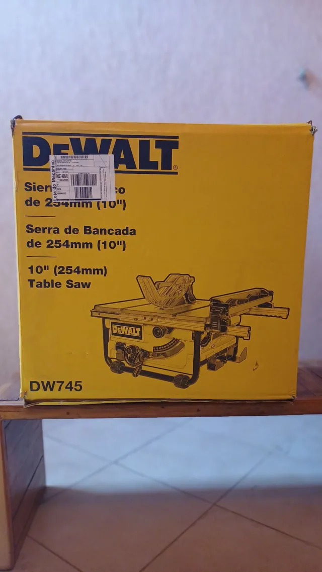 Serra de bancada Dewalt DW745