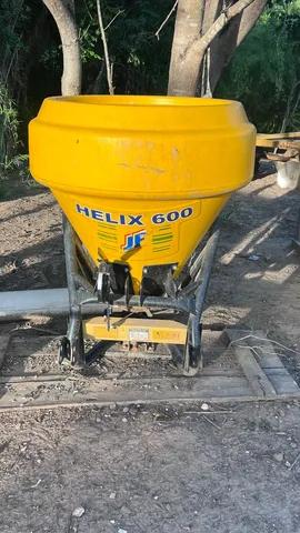 Semeadeira, implemento agrícola 