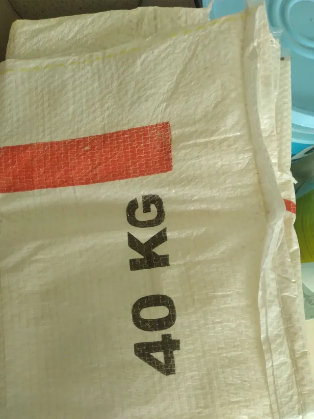 Vende-se sacos de 40 kg