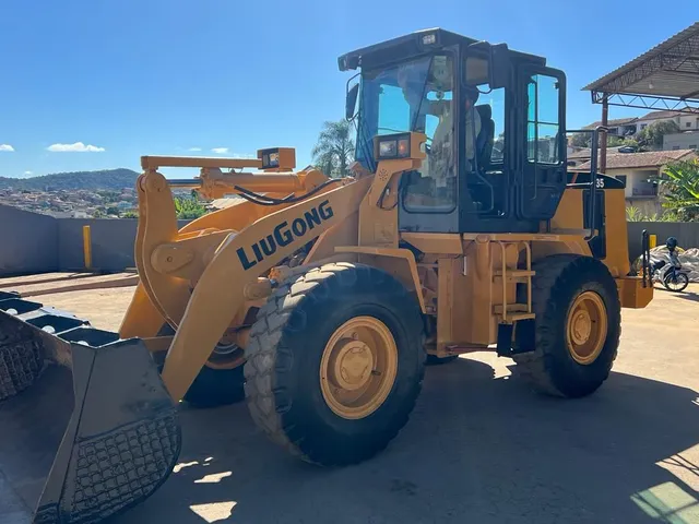  Carregadeira Liugong 835, 2012
