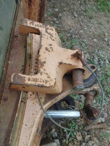 Trava da lança retro Case 580 M