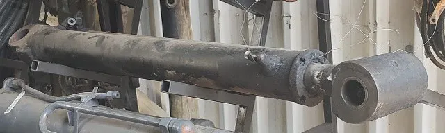 Cilindro articulação caçamba traseira CAT 416E p/n 210-7086