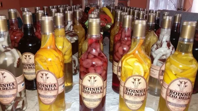 Cachaça licorosa Artesanal Boinha Tio Dell