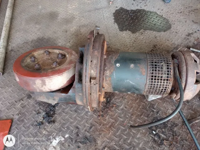 Vendo Roda motriz de empilhadeira.