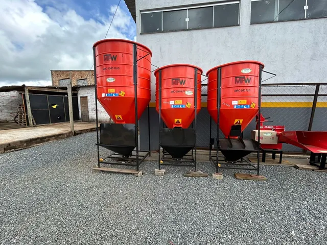 Misturador de ração 500 kg C/ Motor