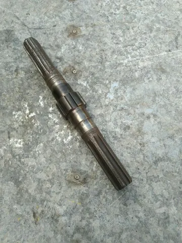 Eixo das enxadas rotativa Tobatta M140.