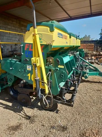 Plantadeira Tatu Ultra Flex