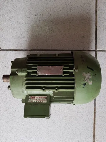 Motor Siemens de indução trifásico usado