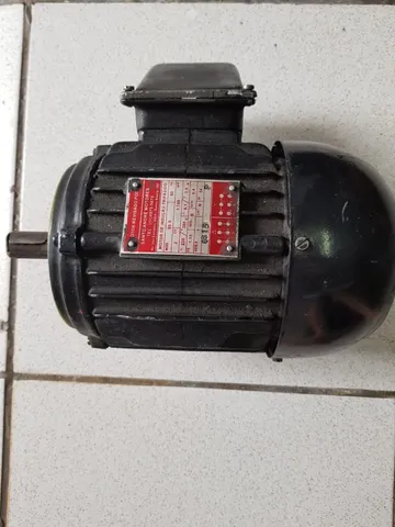 Motor WEG de indução trifásico usado
