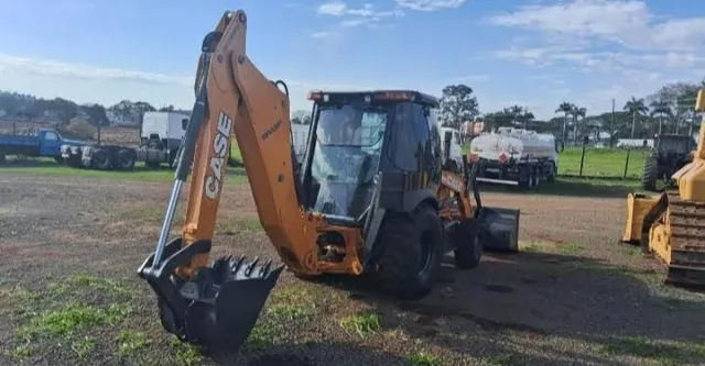 Retroescavadeira Case 580n 4x4 2020
