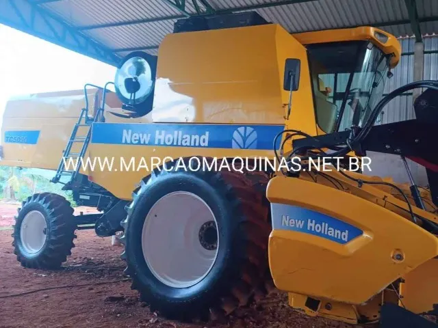 TC 5090 Ano 2011 Motor NOVO com 100 Hrs e 3.700 Hrs trilha, Peneira fixa, 25 Pés