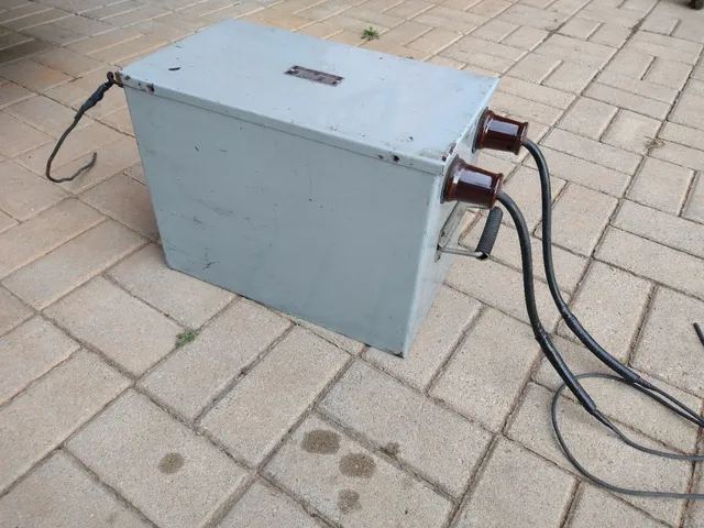 Transformador 220/12000v impecável 