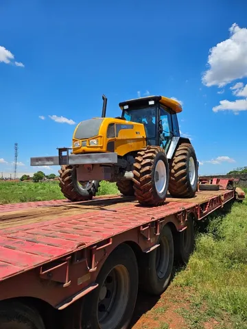 Trator valtra 