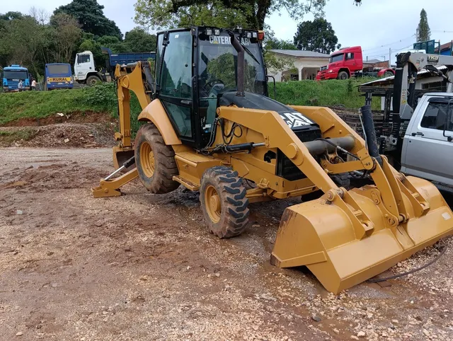 Retroescavadeira Caterpillar 416e