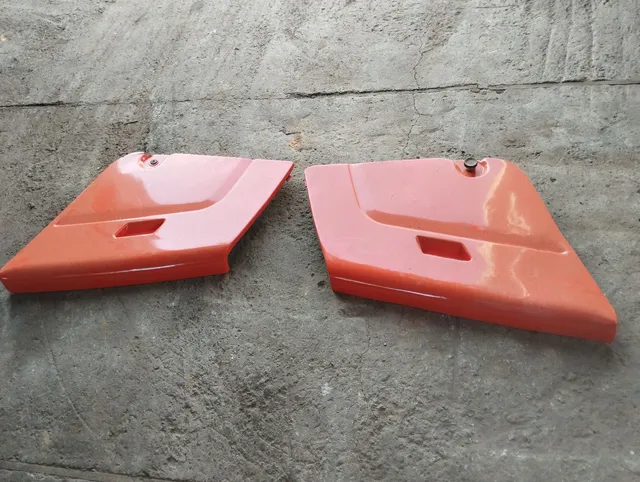 Lateral do motor retro Fiat e New Holland 