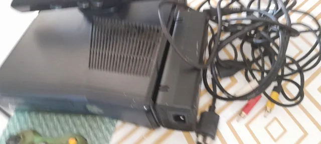 Xbox 360 com Kinect (para conserto)