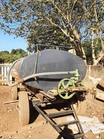 Chorumeira 4.000 lts, c/bomba, usada