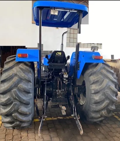 Vende um trator we holland 
