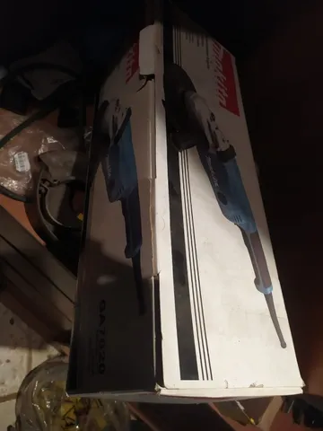 Esmerilhadeira / Lixadeira Makita na caixa