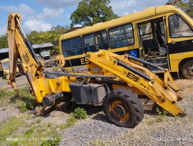 Retro jcb em peças 