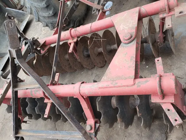 Grade Niveladora de Hidráulica e Arrasto