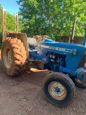 Trator FORD 4600