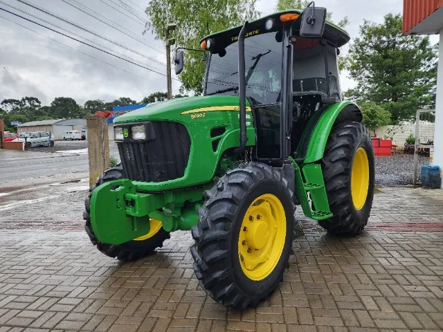 Trator Agrícola John Deere 5090 E 4x4 Cabinado, Ano 2016, Único Dono, 2800 horas