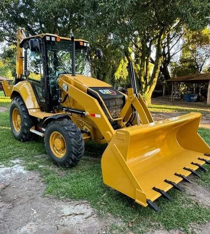 VENDO RETROESCAVADEIRA CAT 416
