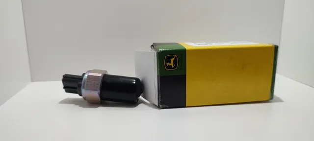 RE520930 John Deere sensor pressão do trilho. Para todos equipamentos com motor eletrônico