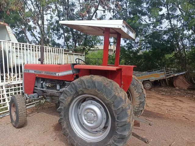 Vendo trator 