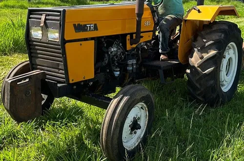 Trator Valtra 585 ano 2008